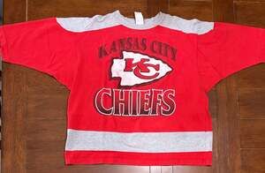 Vintage 1993 Kansas City Chiefs Josten Sportswear Graphic T-Shirt Red Grey Large